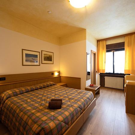 פאסו רולה Albergo Venezia מראה חיצוני תמונה