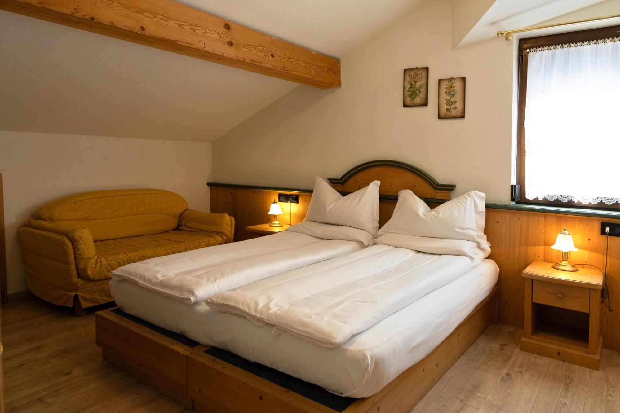 פאסו רולה Albergo Venezia מראה חיצוני תמונה