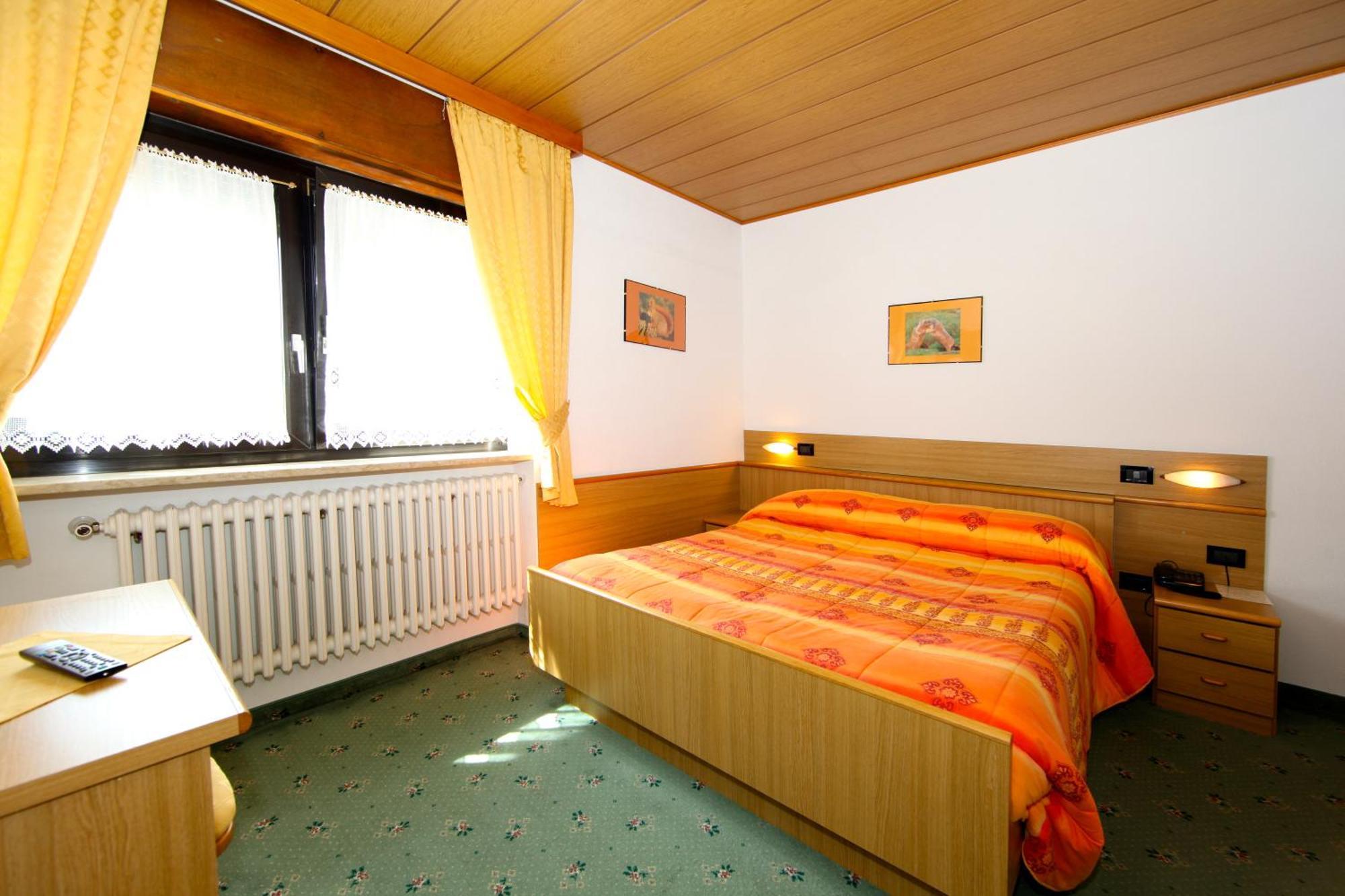 פאסו רולה Albergo Venezia מראה חיצוני תמונה