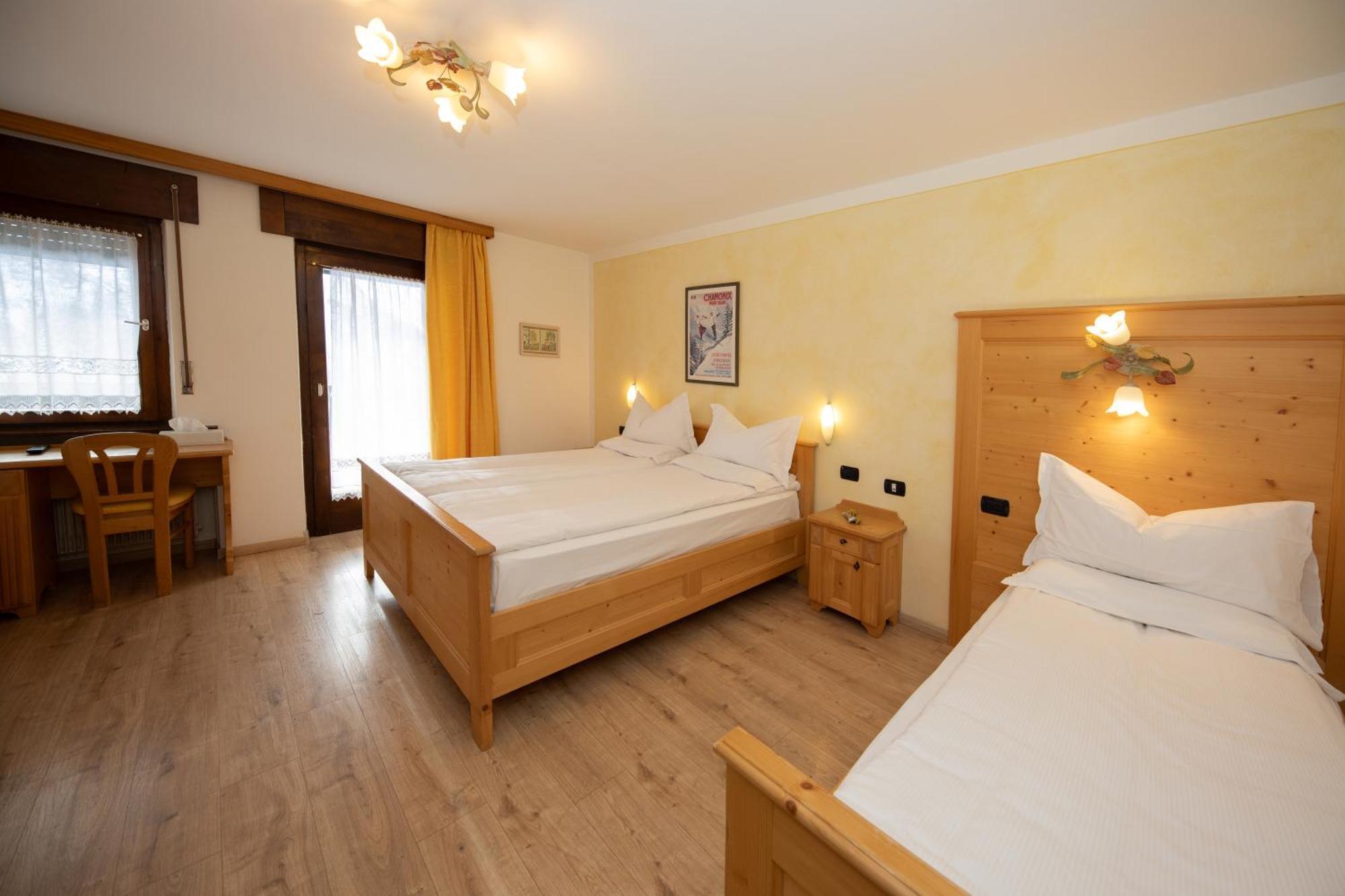 פאסו רולה Albergo Venezia מראה חיצוני תמונה