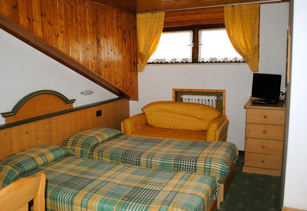 פאסו רולה Albergo Venezia מראה חיצוני תמונה