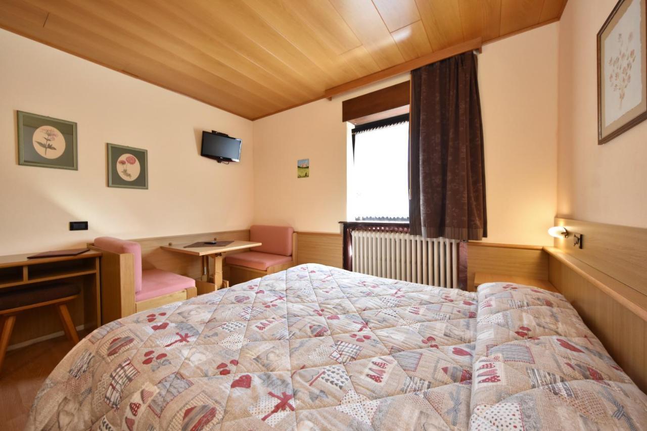 פאסו רולה Albergo Venezia מראה חיצוני תמונה